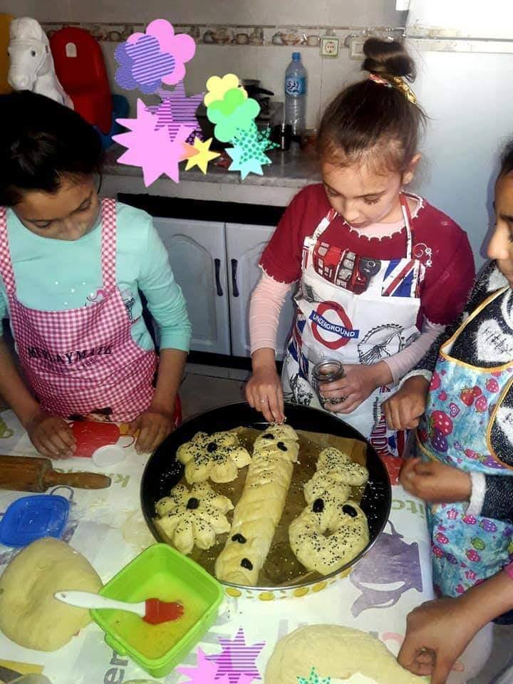 Azzabene School — Activités: Apiculture, moments de classe et événements